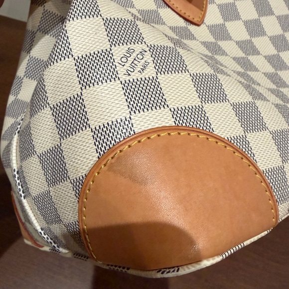 Louis Vuitton Hampstead MM - Picture 8 of 11